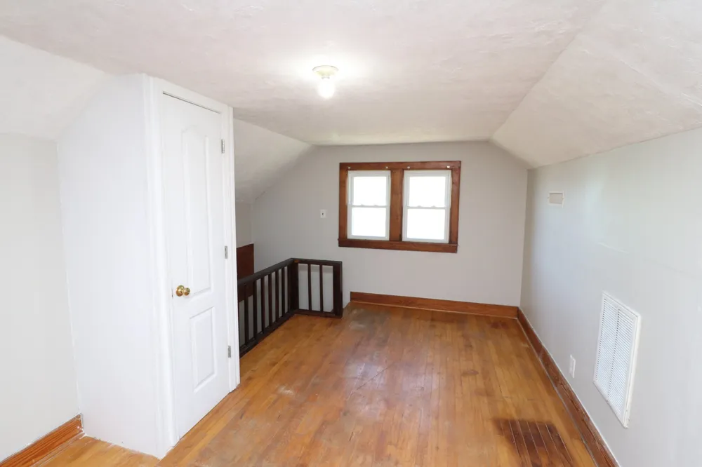 400 Meador Dr Lafayette, TN 37083