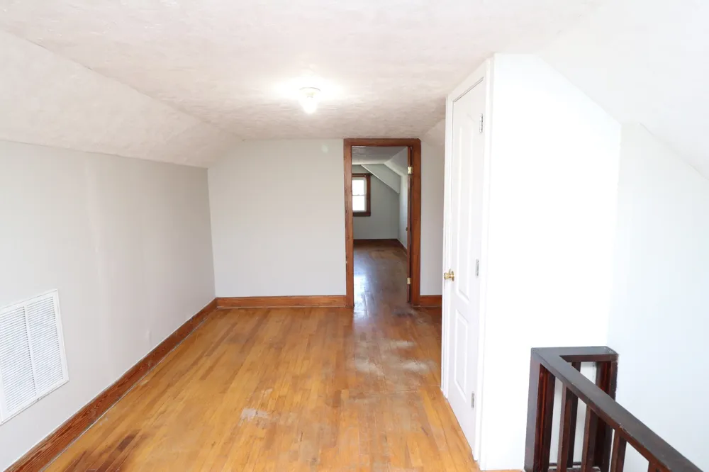 400 Meador Dr Lafayette, TN 37083