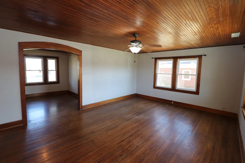 400 Meador Dr Lafayette, TN 37083