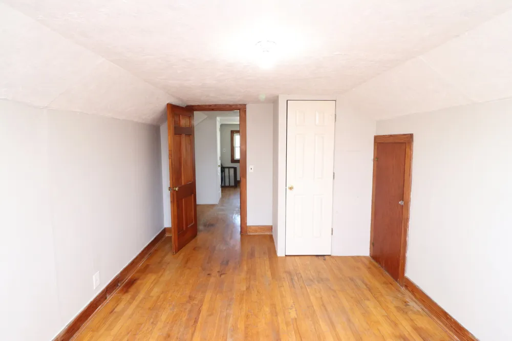 400 Meador Dr Lafayette, TN 37083