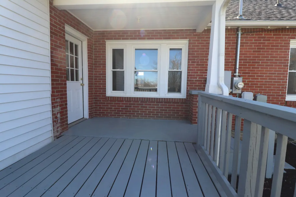 400 Meador Dr Lafayette, TN 37083