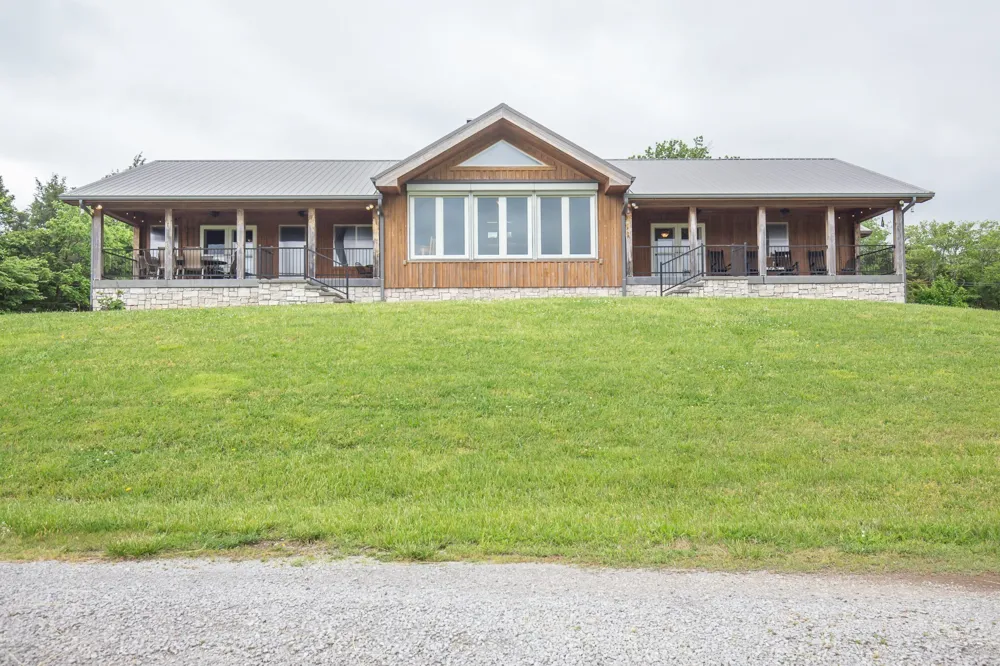 521 Coop Rd Bell Buckle, TN 37020