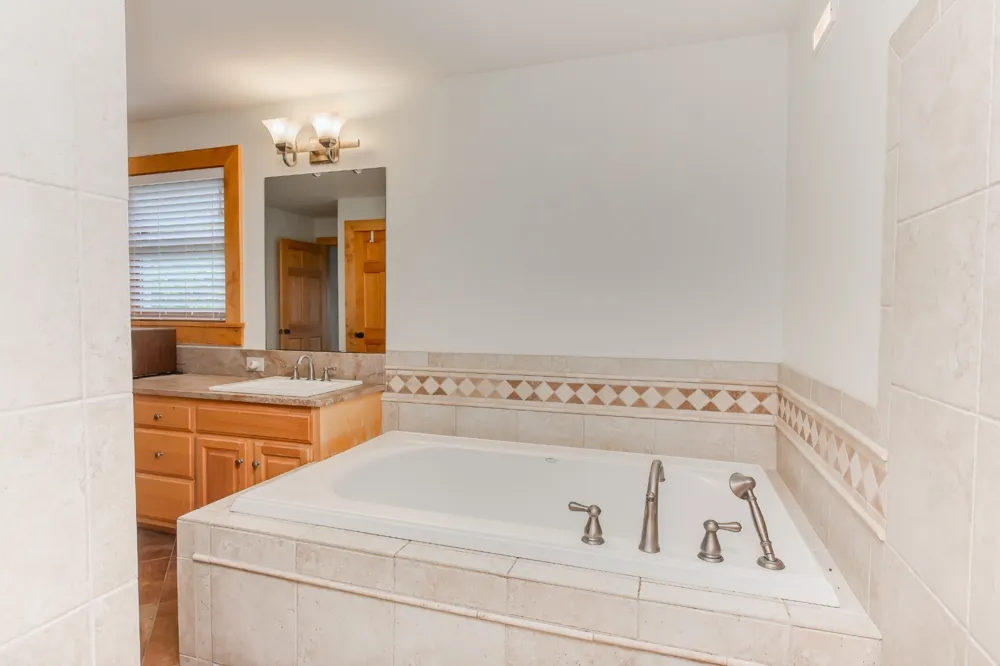 521 Coop Rd Bell Buckle, TN 37020