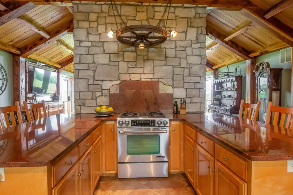 521 Coop Rd Bell Buckle, TN 37020