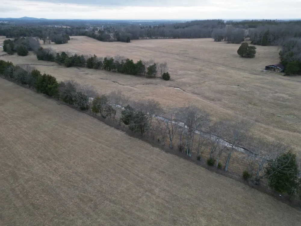 521 Coop Rd Bell Buckle, TN 37020
