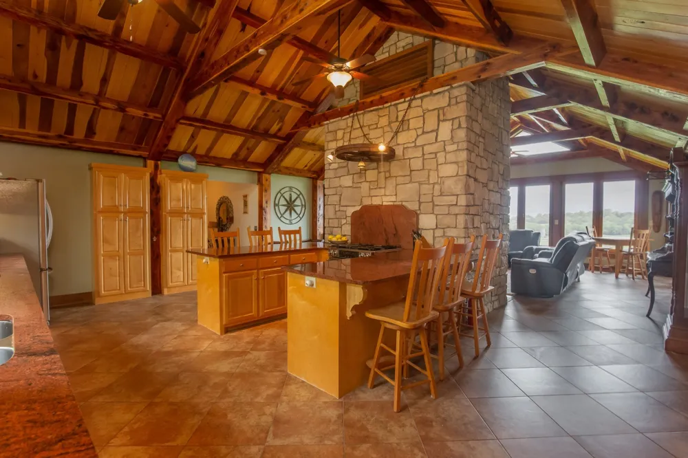521 Coop Rd Bell Buckle, TN 37020