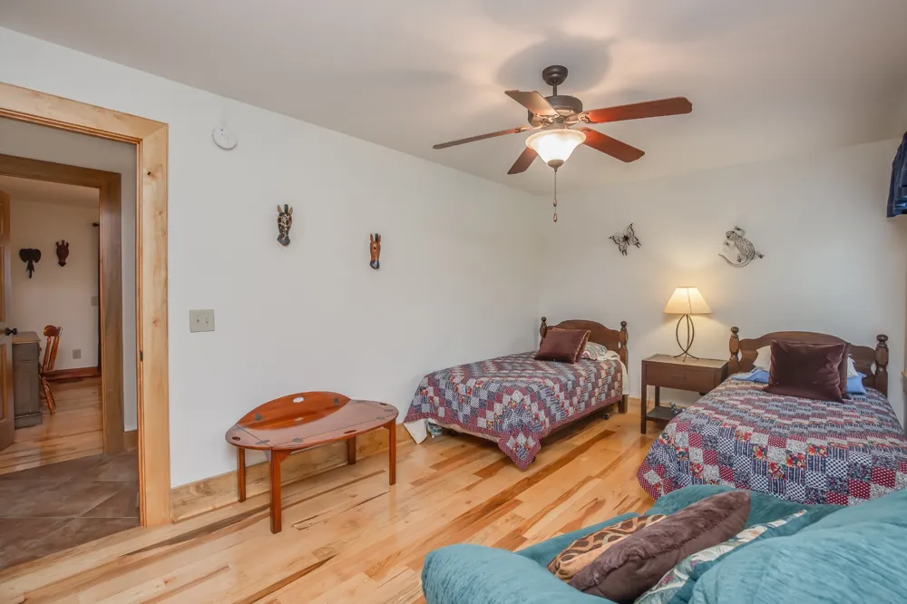521 Coop Rd Bell Buckle, TN 37020
