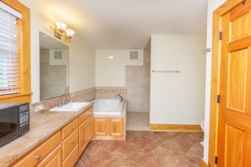 521 Coop Rd Bell Buckle, TN 37020
