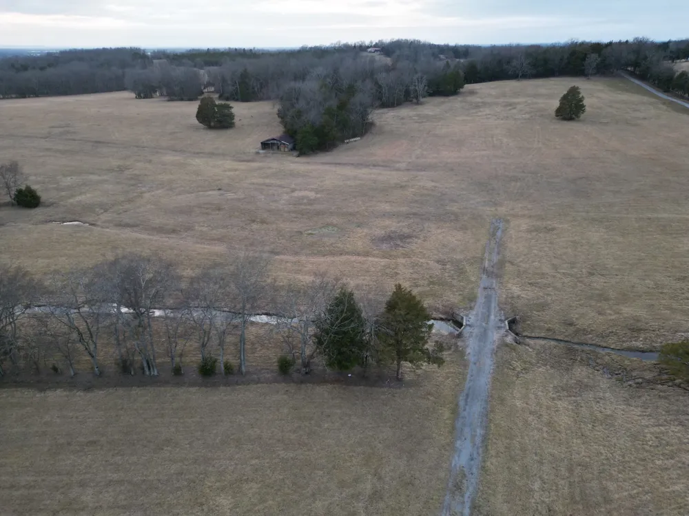 521 Coop Rd Bell Buckle, TN 37020