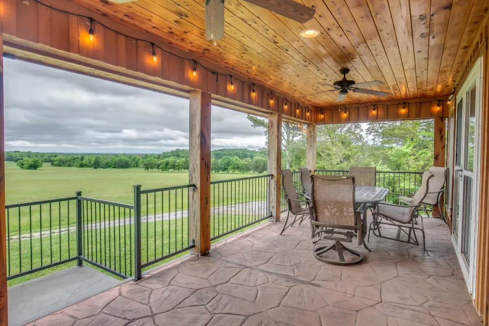 521 Coop Rd Bell Buckle, TN 37020
