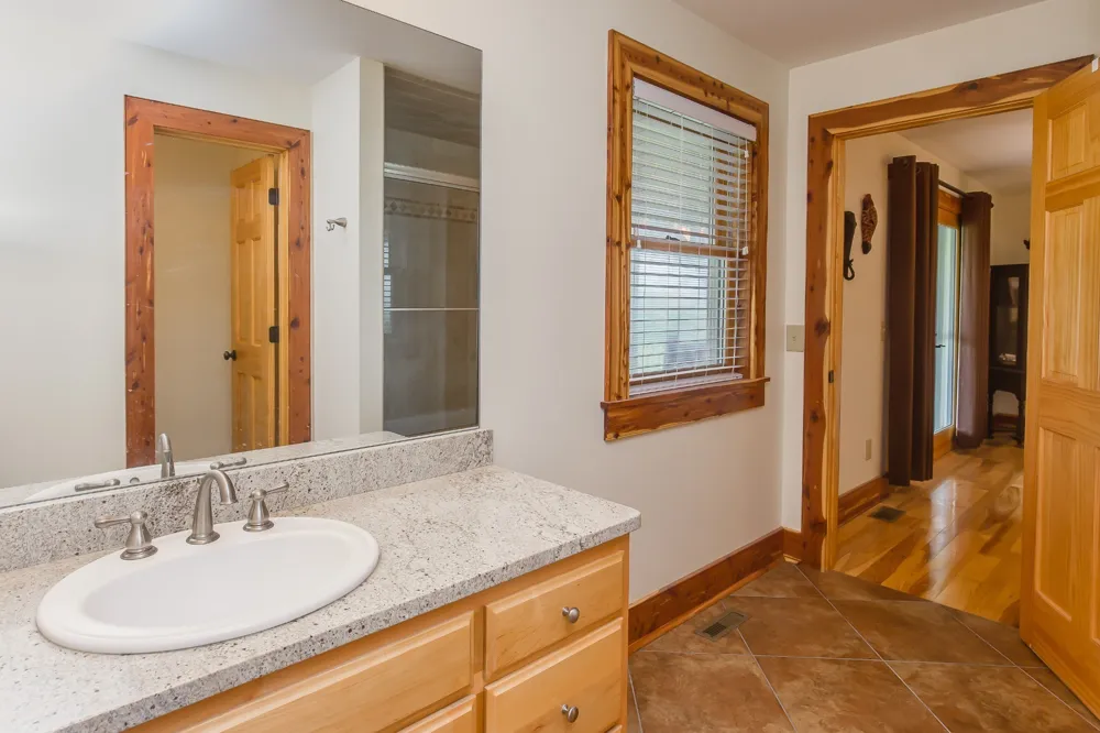 521 Coop Rd Bell Buckle, TN 37020