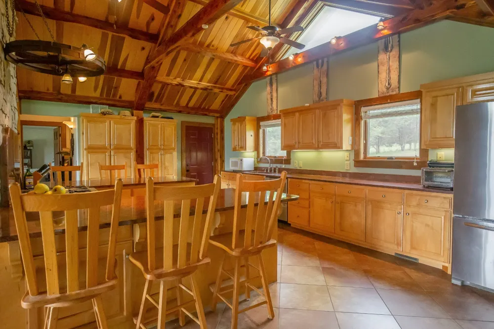 521 Coop Rd Bell Buckle, TN 37020