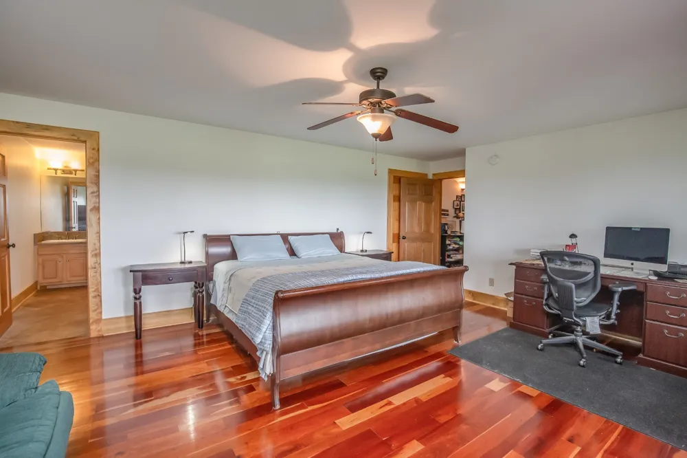 521 Coop Rd Bell Buckle, TN 37020