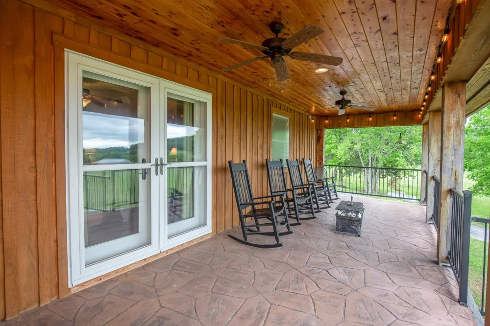 521 Coop Rd Bell Buckle, TN 37020