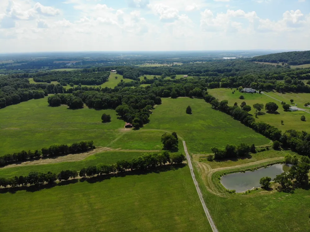 521 Coop Rd Bell Buckle, TN 37020