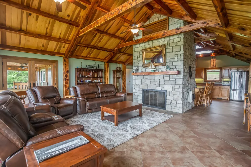 521 Coop Rd Bell Buckle, TN 37020