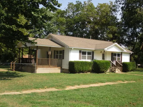 16 E Church Avenue