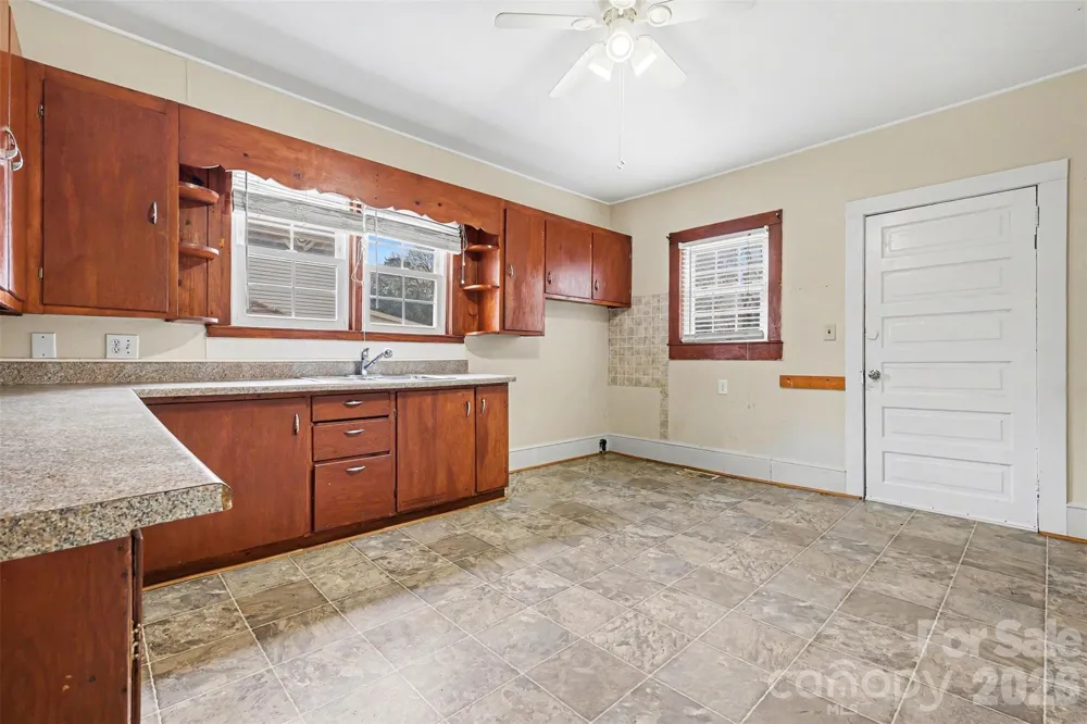 214 Wood Street Mount Holly, NC 28120