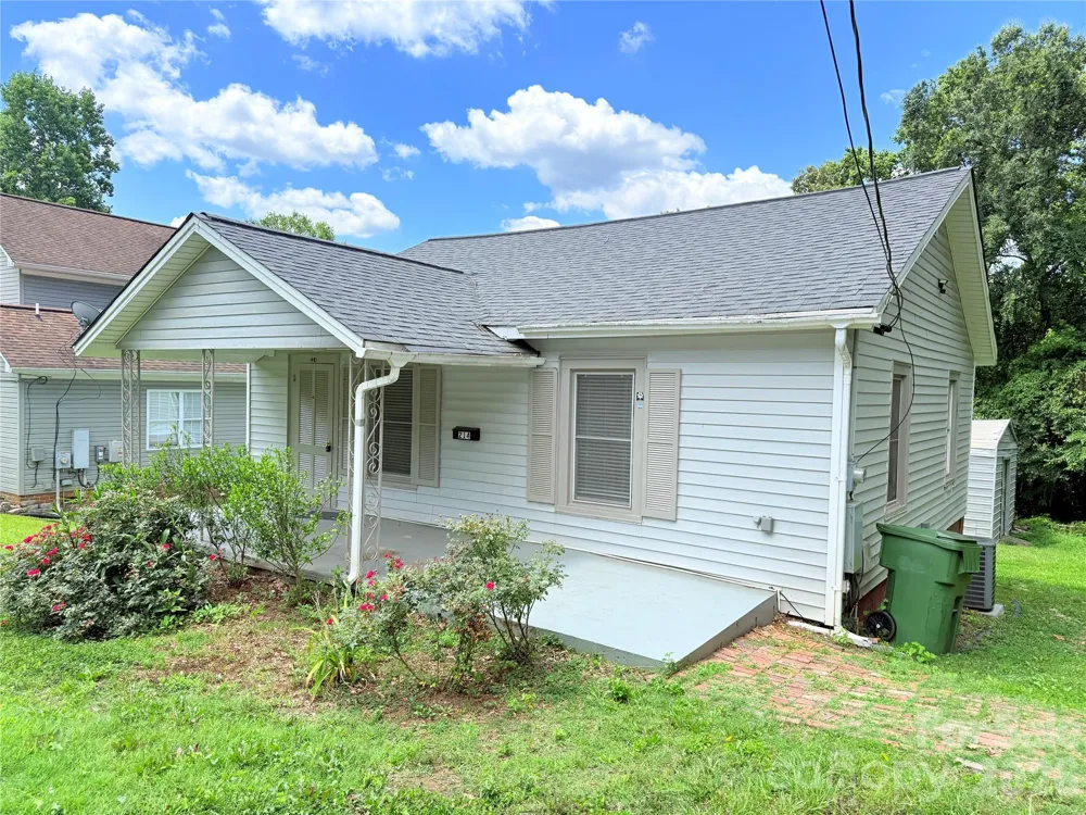 214 Wood Street Mount Holly, NC 28120