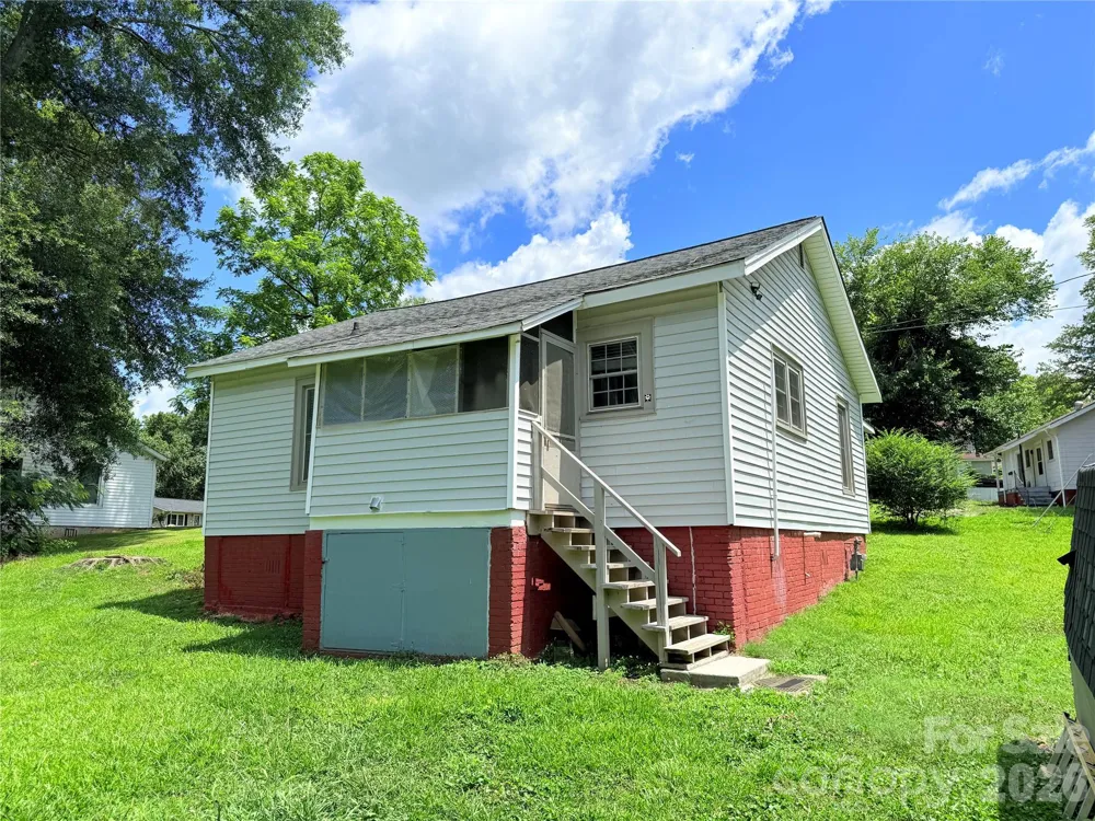 214 Wood Street Mount Holly, NC 28120