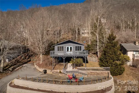 1628 Skyland Drive