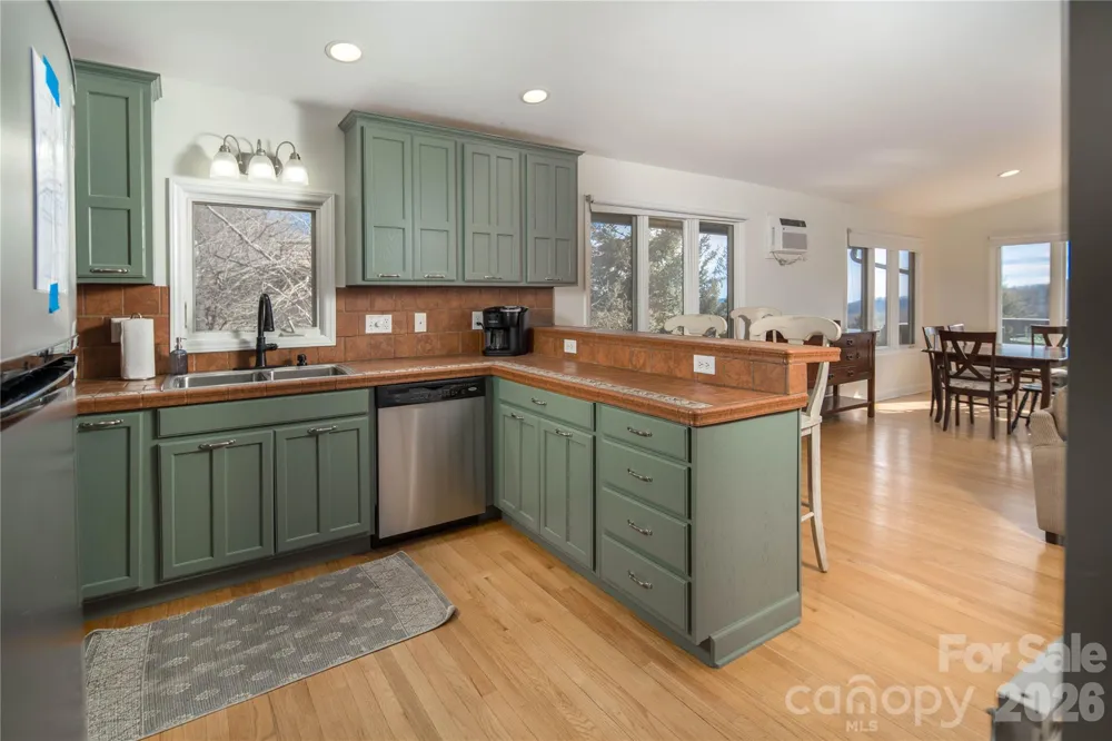 1628 Skyland Drive Seven Devils, NC 28604