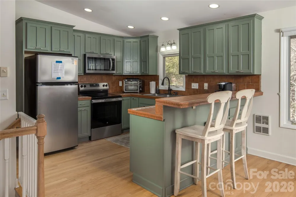 1628 Skyland Drive Seven Devils, NC 28604