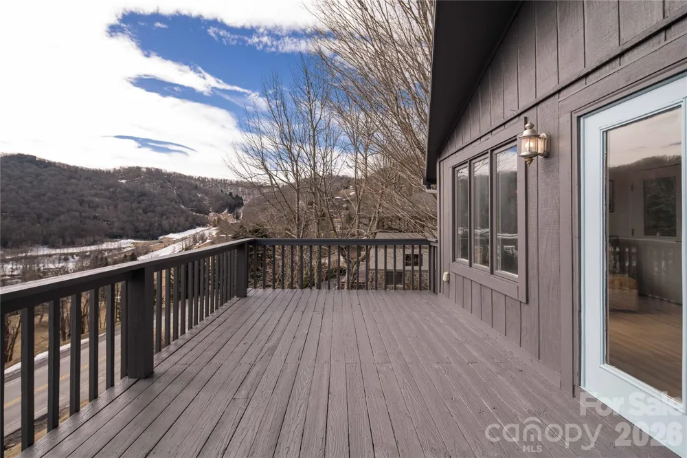 1628 Skyland Drive Seven Devils, NC 28604