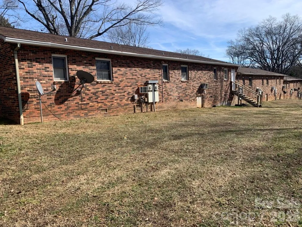 1006 3rd Street SE Hickory, NC 28602