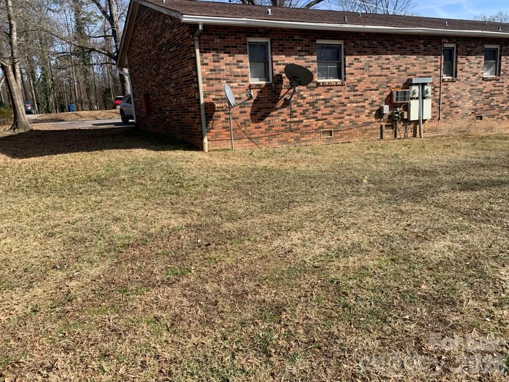 1006 3rd Street SE Hickory, NC 28602