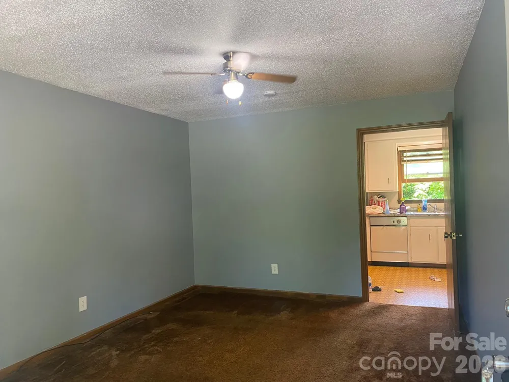1006 3rd Street SE Hickory, NC 28602
