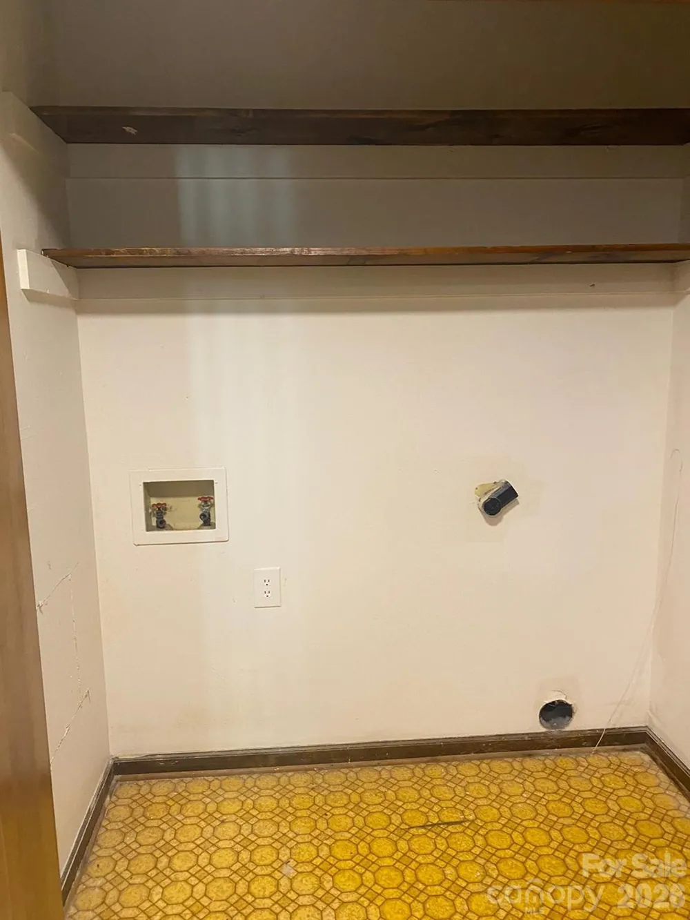 1006 3rd Street SE Hickory, NC 28602