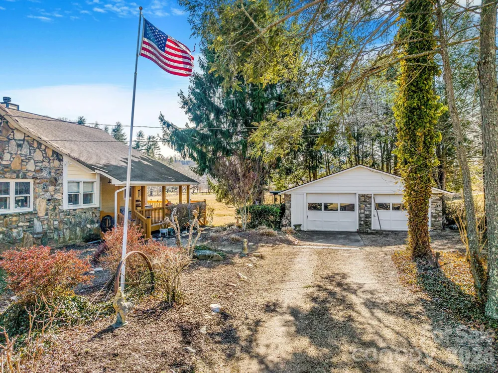 22 Mountain Spring Lane Canton, NC 28716