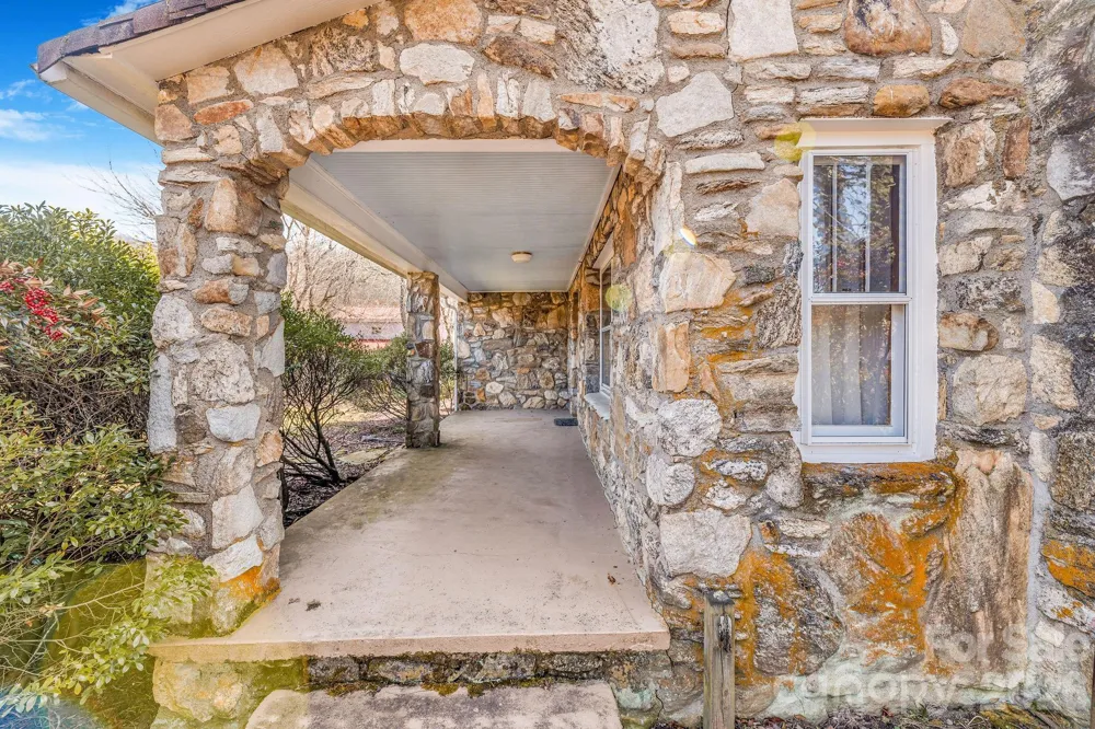 22 Mountain Spring Lane Canton, NC 28716