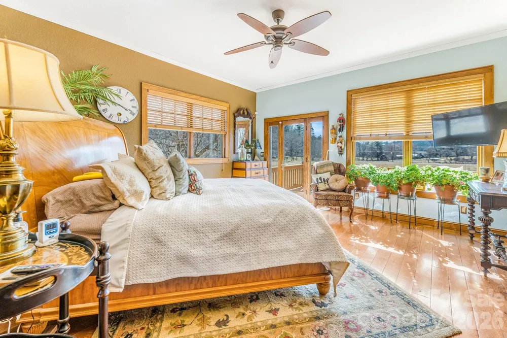 22 Mountain Spring Lane Canton, NC 28716