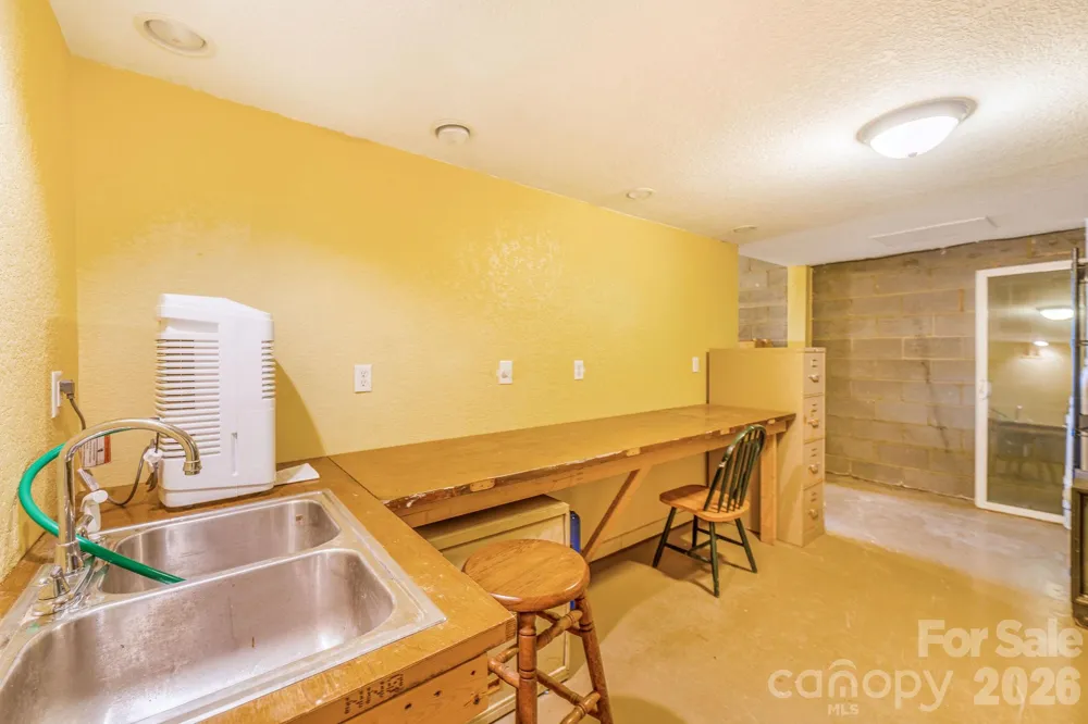 22 Mountain Spring Lane Canton, NC 28716