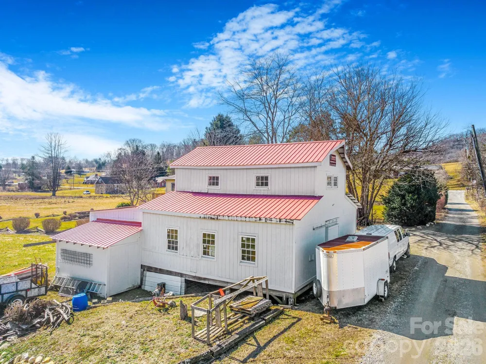 22 Mountain Spring Lane Canton, NC 28716