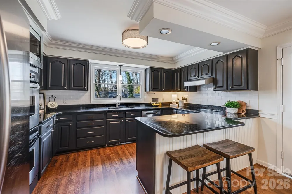 8 Hickory Ridge Court Lake Wylie, SC 29710