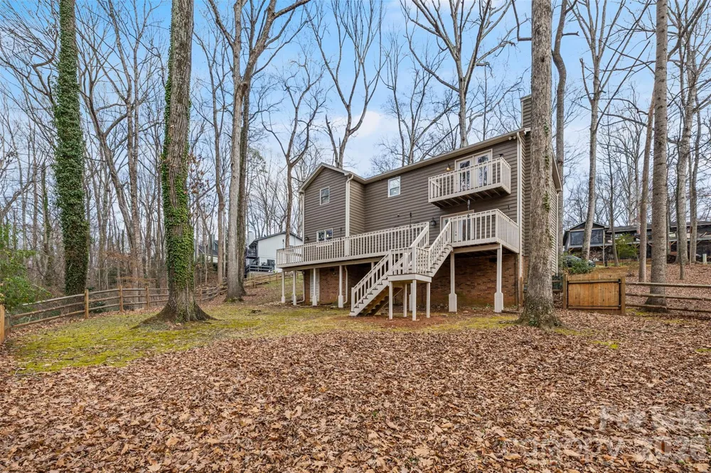 8 Hickory Ridge Court Lake Wylie, SC 29710