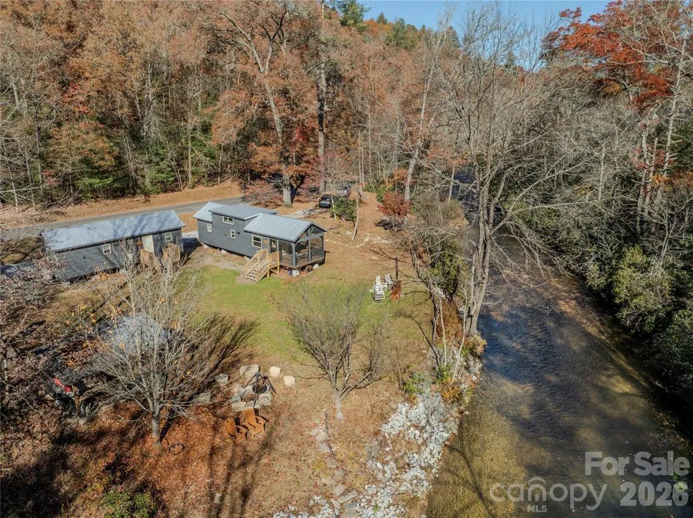 9017 East Fork Road Brevard, NC 28712