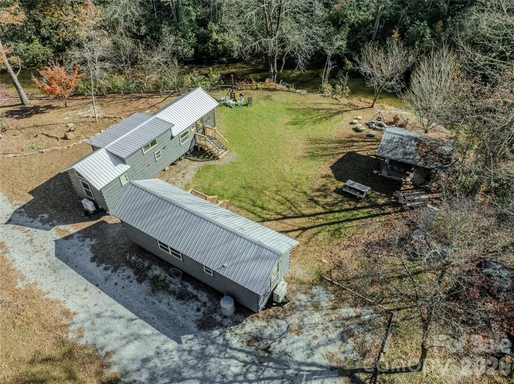 9017 East Fork Road Brevard, NC 28712