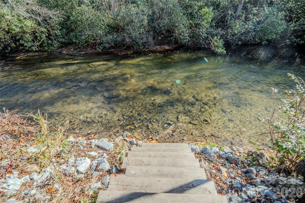 9017 East Fork Road Brevard, NC 28712