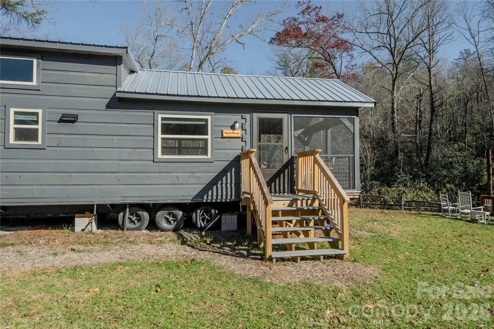 9017 East Fork Road Brevard, NC 28712