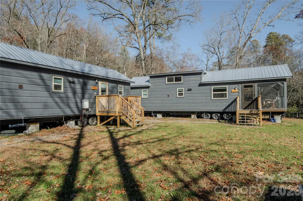 9017 East Fork Road Brevard, NC 28712