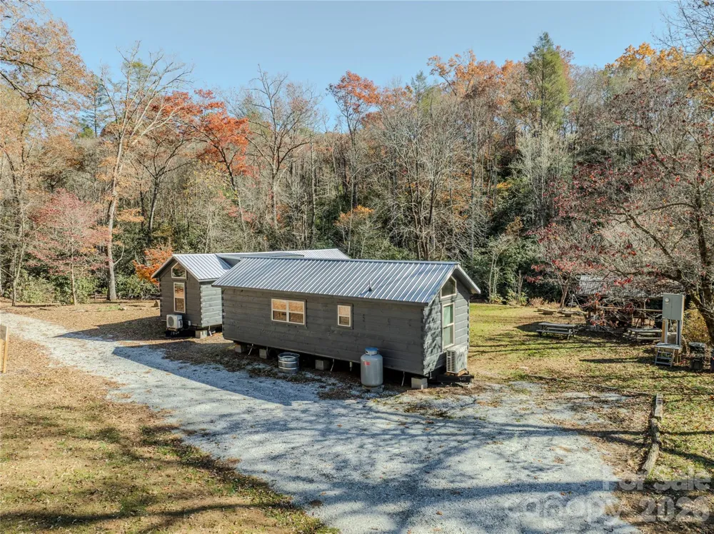 9017 East Fork Road Brevard, NC 28712