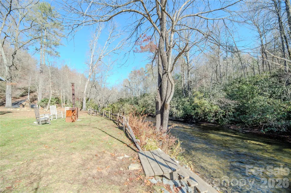 9017 East Fork Road Brevard, NC 28712