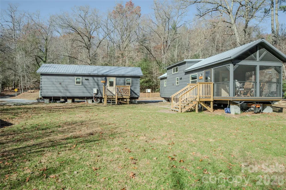 9017 East Fork Road Brevard, NC 28712