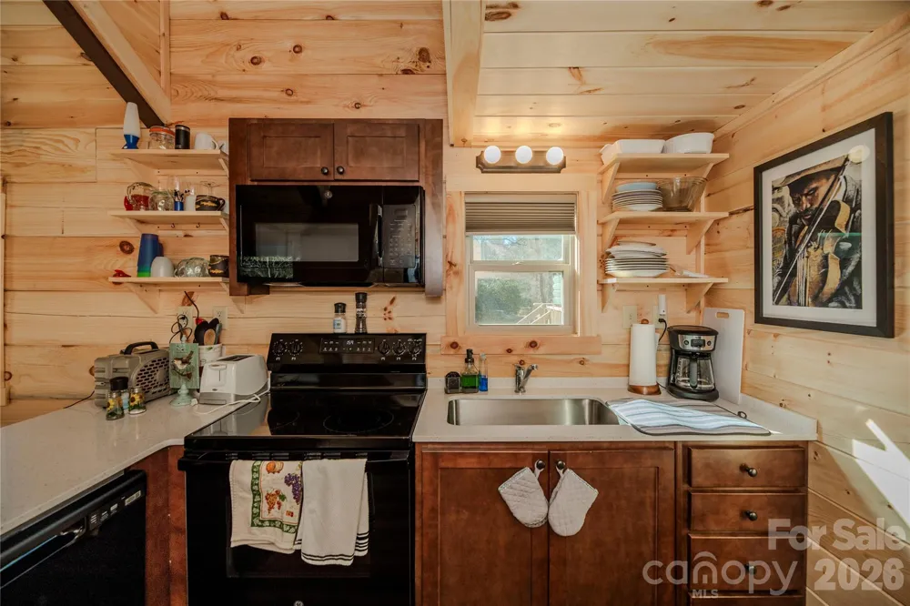 9017 East Fork Road Brevard, NC 28712