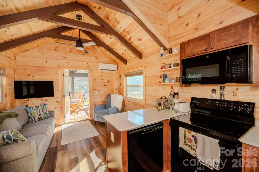 9017 East Fork Road Brevard, NC 28712