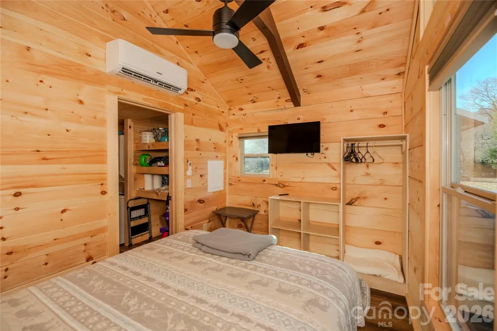 9017 East Fork Road Brevard, NC 28712